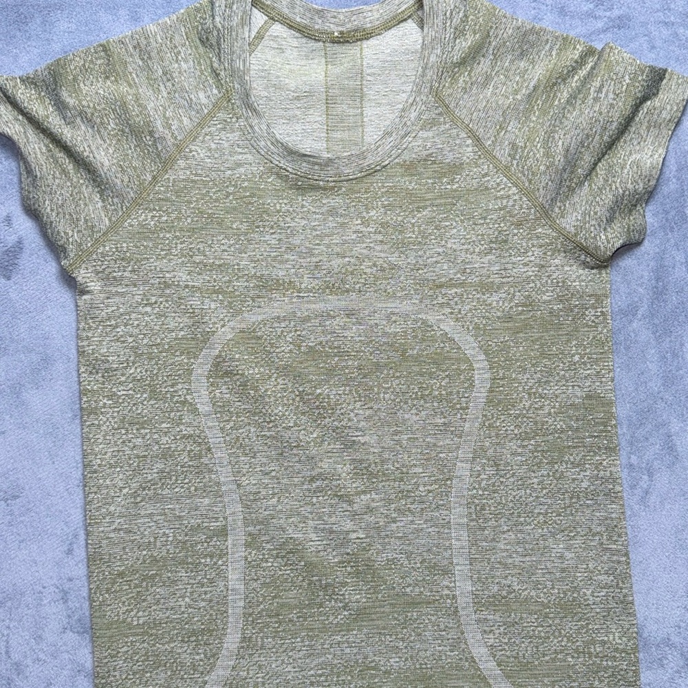 Lululemon Swiftly Speed Short Sleeve 6
White / Everglades / Black / Field … - Picture 3 of 5